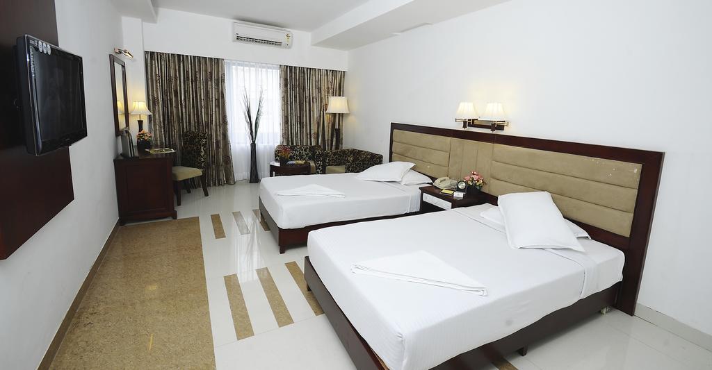 Rr Inn Palayankottai Экстерьер фото
