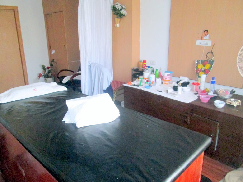 Rr Inn Palayankottai Экстерьер фото